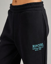 Load image into Gallery viewer, Surf Staple Trackpant - Black
