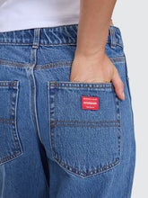 Load image into Gallery viewer, Sloucher Jean - Sky High Blue