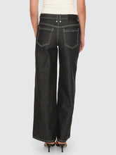Load image into Gallery viewer, Hunter Low Rise Wide Jean - Raw Black