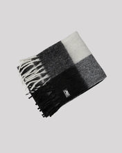 Load image into Gallery viewer, Savannah Active Scarf - Black
