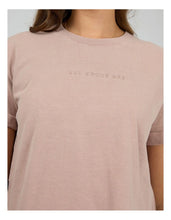 Load image into Gallery viewer, AAE Washed Tee - Fawn
