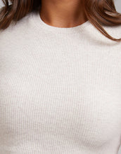 Load image into Gallery viewer, Bella Crop Tee - Oatmeal
