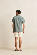 Load image into Gallery viewer, Classic Linen SS Shirt - Silver Pine
