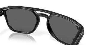 Latch Beta - Matte Black / Prizm Black Polarized