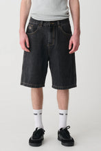 Load image into Gallery viewer, Bull Denim 91 Short - Washed Black
