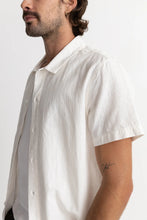 Load image into Gallery viewer, Classic Linen SS Shirt - White
