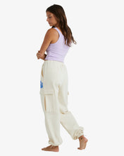 Load image into Gallery viewer, Palm Life Trackpant - Whitecap
