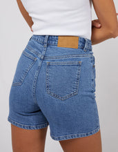 Load image into Gallery viewer, Mila Short Comfort - Mid Blue
