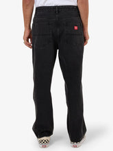 Load image into Gallery viewer, Big Lounger jean - Washed Black
