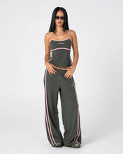 Load image into Gallery viewer, Freo King Fitted Top. Pink A Boo
