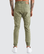 Load image into Gallery viewer, Viper Denim Jogger - Khaki
