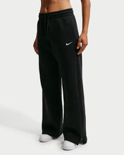 Load image into Gallery viewer, Womens Pheonix Fleece Pant Wide / Black
