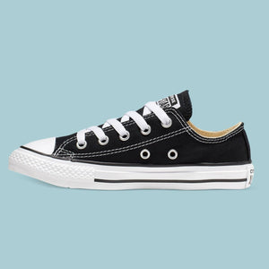 Chuck Taylor All Star Canvas Low Youth - Black/White