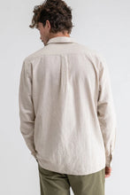 Load image into Gallery viewer, Classic linen LS Shirt - Sand
