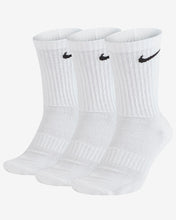 Load image into Gallery viewer, NIke Everyday Cushioned Crew Sock 5Y-7Y - White
