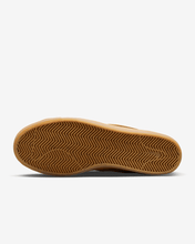 Load image into Gallery viewer, Nike SB BLZR Court Mid Premium - Desert
