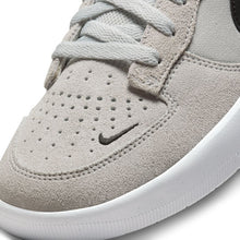 Load image into Gallery viewer, Nike Sb Force 58 - Photon Dust / Black
