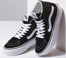 Load image into Gallery viewer, Sk8 - HI Platform 2.0 -  Black/ True White
